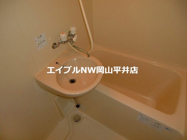 ＭＨＹビル清水の物件内観写真